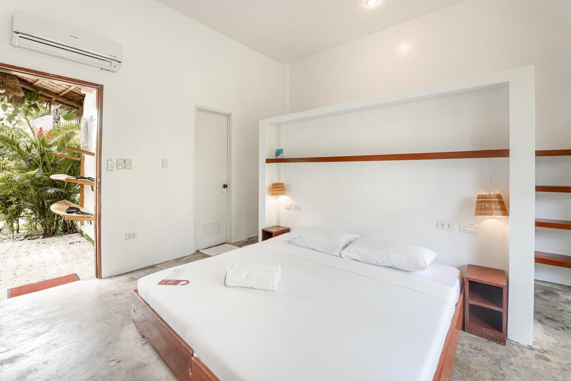 Blauset Two Hotel General Luna  Exterior photo